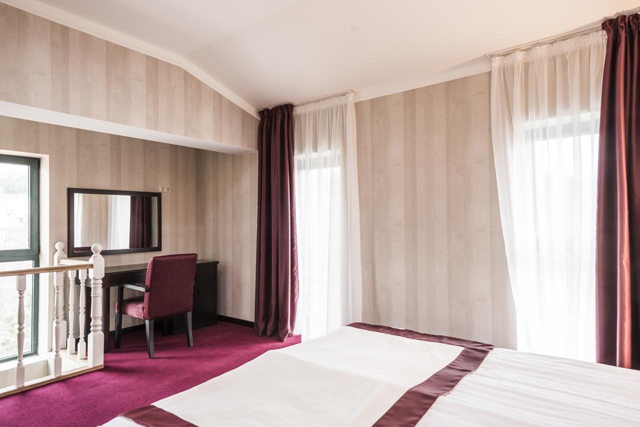 Kopala Tskneti Hotel Tsqnet'i ภายนอก รูปภาพ